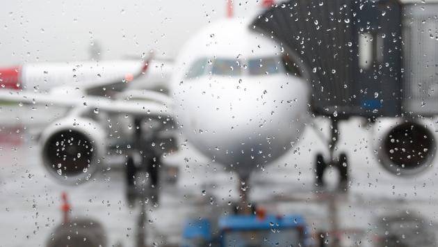 Hurricane Sally Causing Flight Cancellations Along Gulf Coast