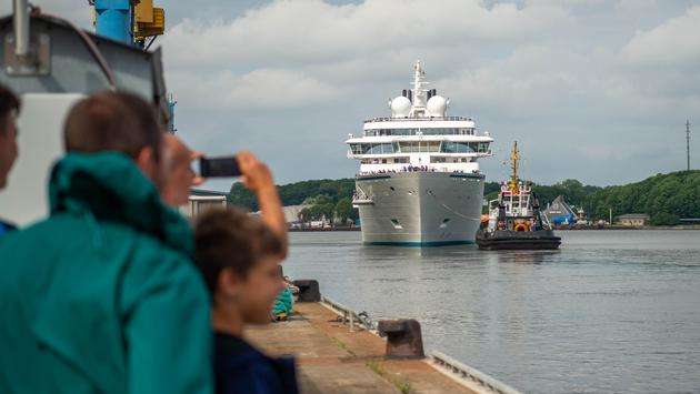 Luxury Expedition Yacht Crystal Endeavor Departs Shipyard