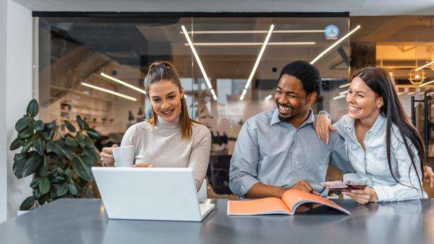 More Travelers Likely to Book Trips Using a Travel Advisor